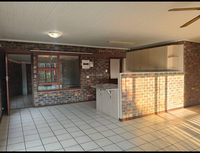3 BEDROOM HOUSE FOR SALE IN WAVECREST